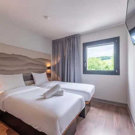B&B Hotel Cholet Nord Exterior photo
