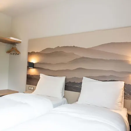 B&B Hotel Cholet Nord Exterior photo
