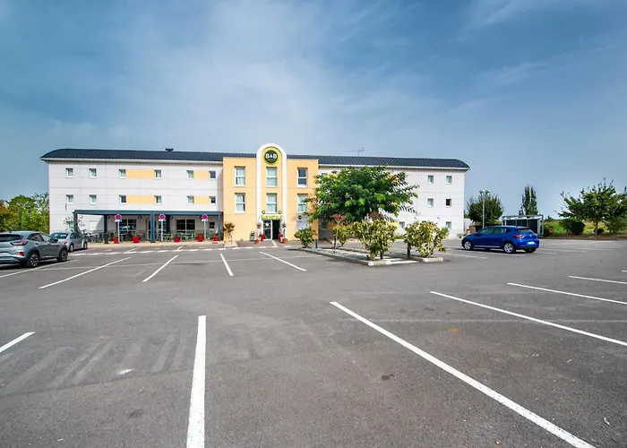 B&B Hotel Cholet Nord