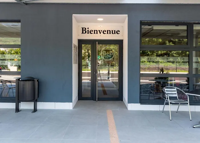 B&B Hôtel Cholet Nord